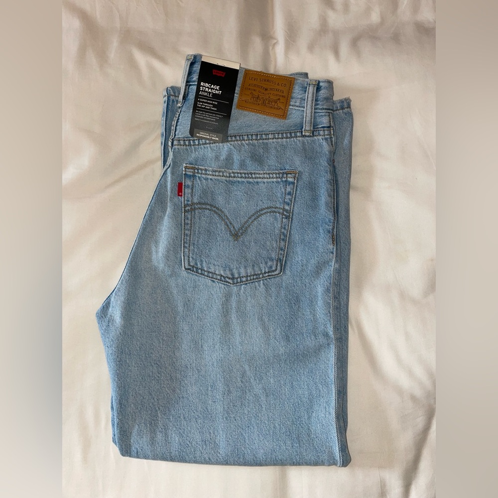 Levi’s Ribcage Straight Ankle Jeans Size 29 Lightwash